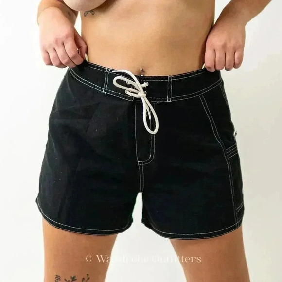 Vintage Y2K Black Swim Shorts - Picture 6 of 7